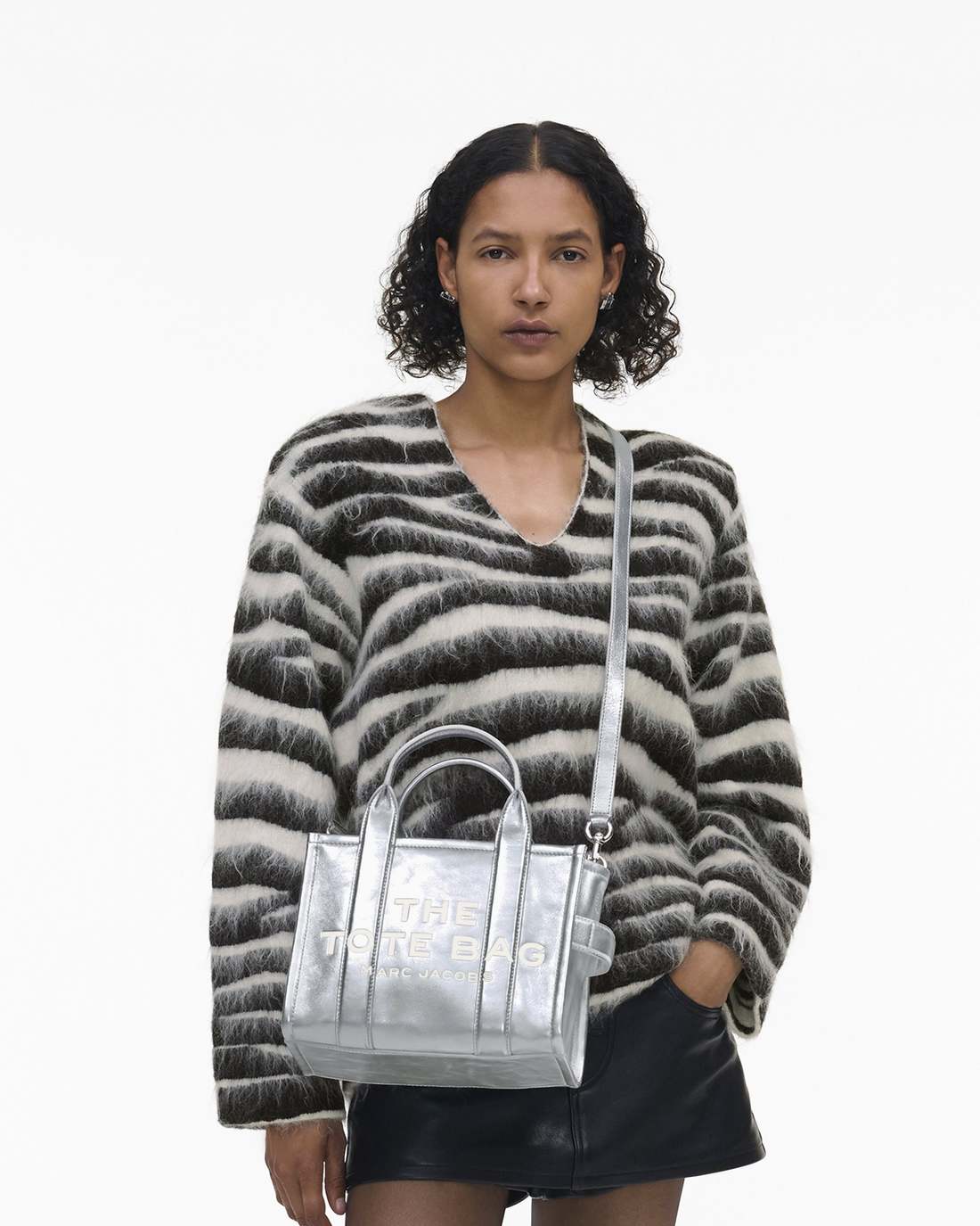 The Metallic Leather Small Tote Bag Metallic Silver Marc Jacobs / BAGS