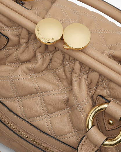 Re-Edition Quilted Leather Stam Bag Camel Marc Jacobs / BAGS