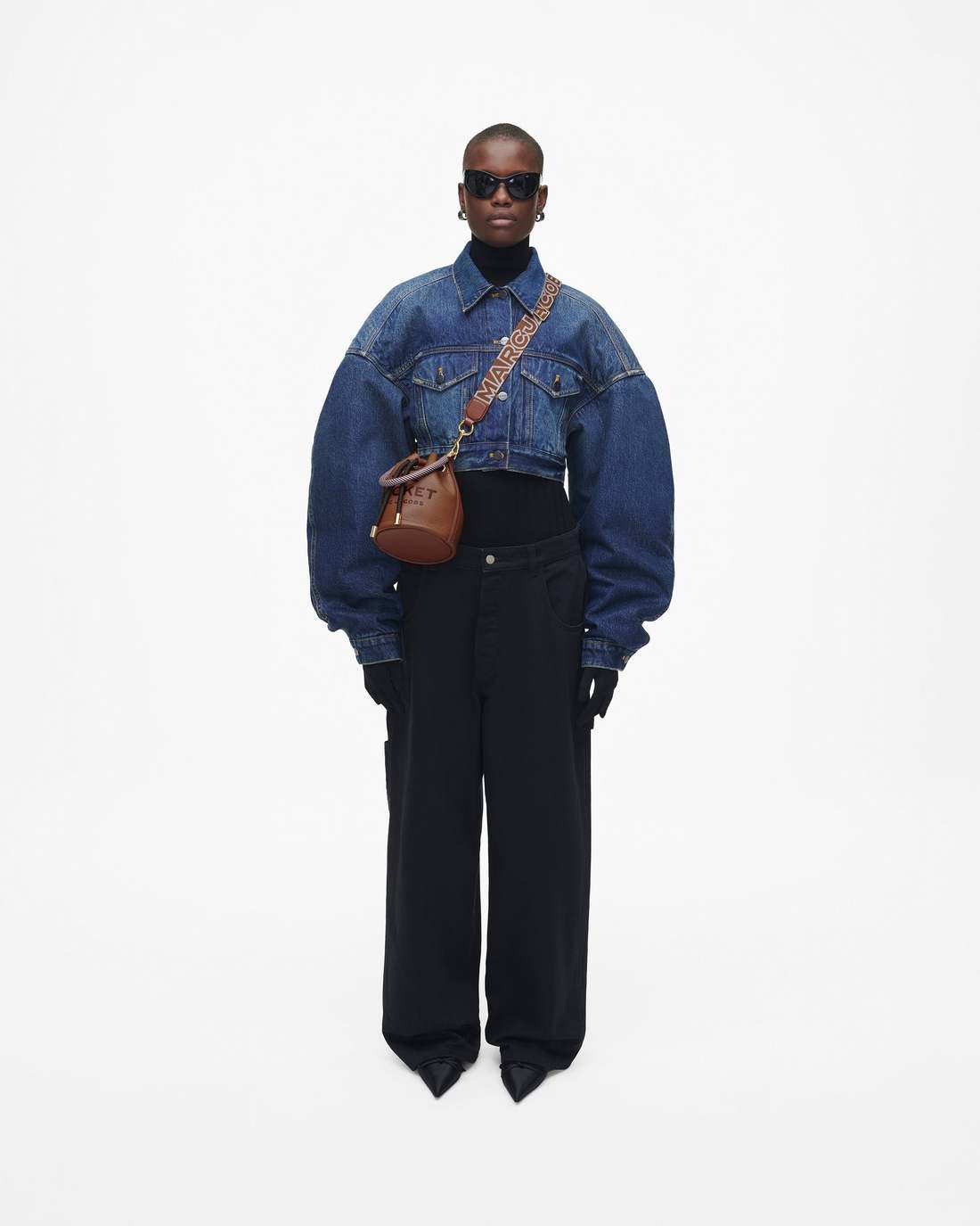 The Thin Outline Logo Webbing Strap Argan Oil Multi Marc Jacobs / ACCESSORIES